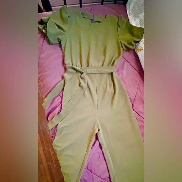 Pretty Garden Olive Green Bubble-Sleeve Belted Jumpsuit, Size S - Picture 2 of 11
